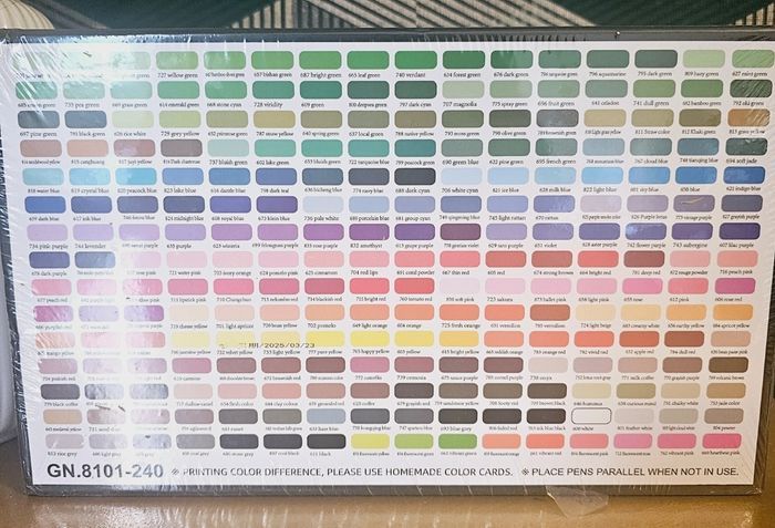 Boîte feutres acryliques 240couleurs Guangna - photo numéro 2
