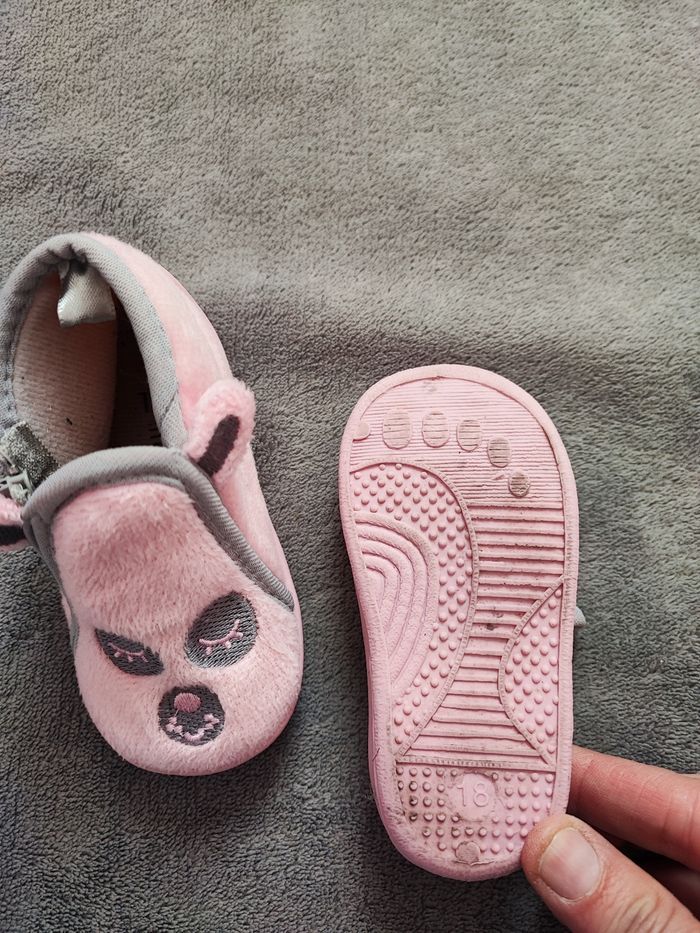 Chaussons rose taille 18 - photo numéro 3