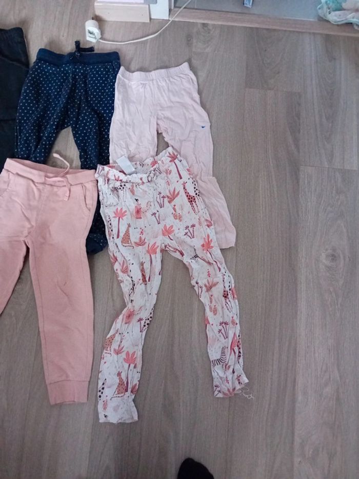 Lots vêtements defaut 5 ans - photo numéro 2