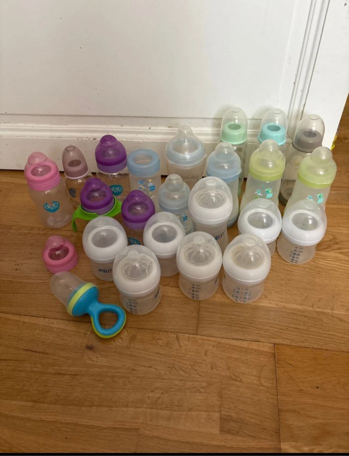 Lot de 22 biberons
