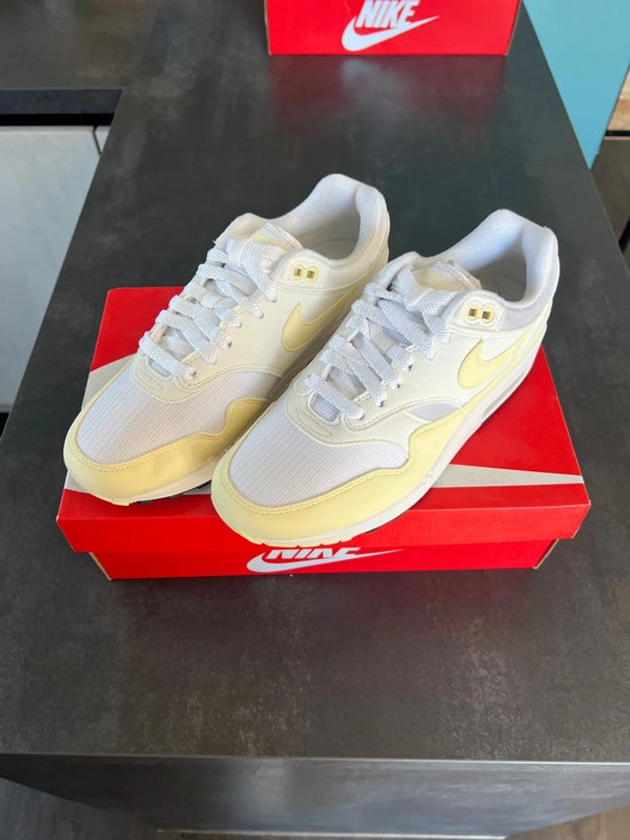 Basket Nike unisex taille 40 - photo numéro 4