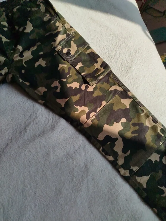 Pantalon Jennyfer style militaire taille M - photo numéro 2
