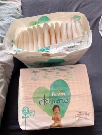 Couches Harmonie Pampers taille 3