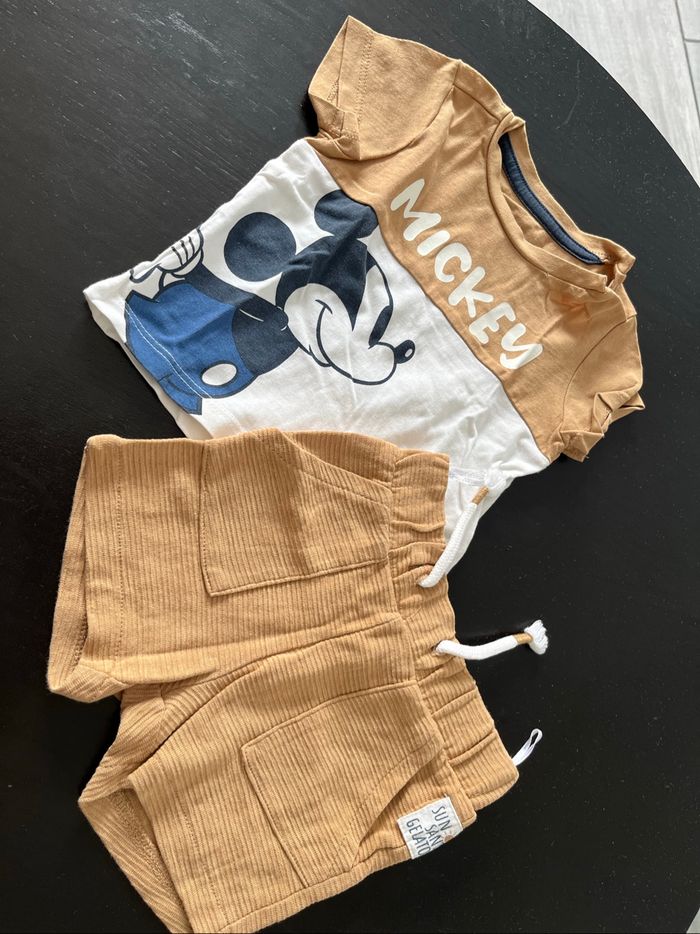 Bébé Mickey