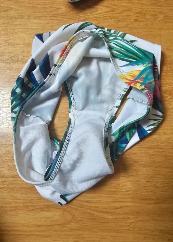 Magnifique maillot de bain imprimé tropical - photo numéro 4