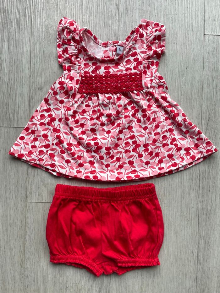 Ensemble bébé Robe cerise rouge Okaïdi, 3 mois - Comme neuf - photo numéro 2