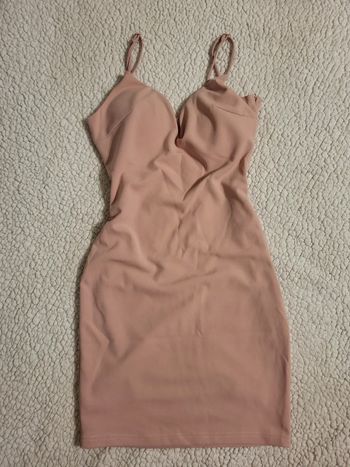 Belle robe rose avec dentelle !