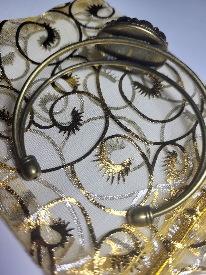 Bracelet upcyclé avec joli bouton - photo numéro 5