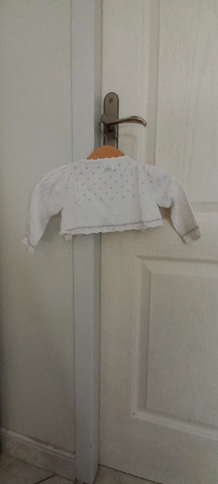 Petit gilet 6 mois - photo numéro 2