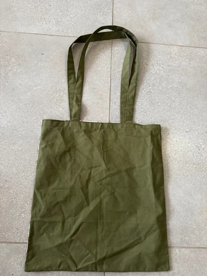 Tote bag kaki, très bon état, 34x36cm - photo numéro 2