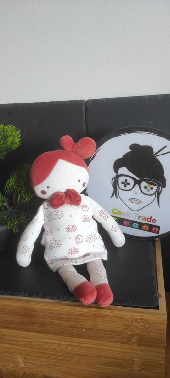 peluche doudou poupée tape à l'oeil tao blanc robe robe noeud rayé fille Nichoir