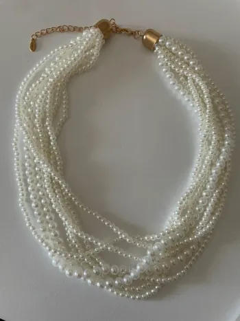 Collier multicouches perles artificielle Maxmara