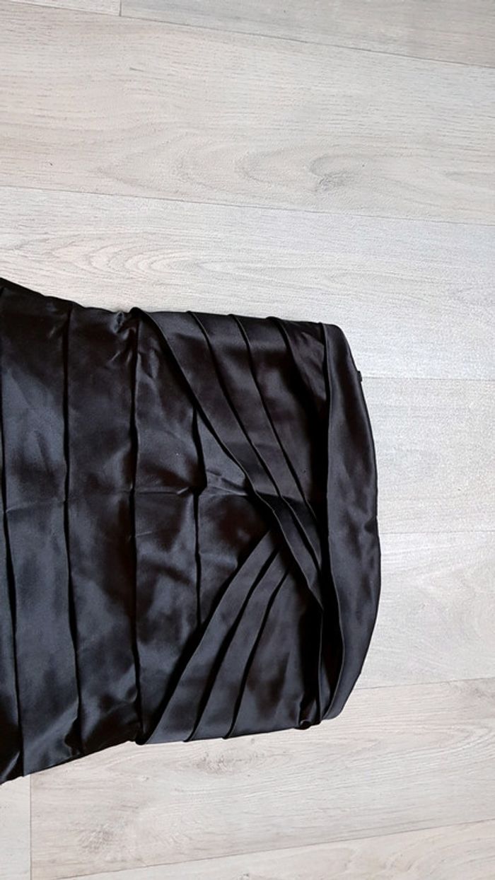 Robe noire - photo numéro 2