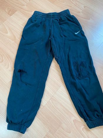 Beau pantalon/jogging noir Nike T. 7-8 ans/122-128 cm garçon