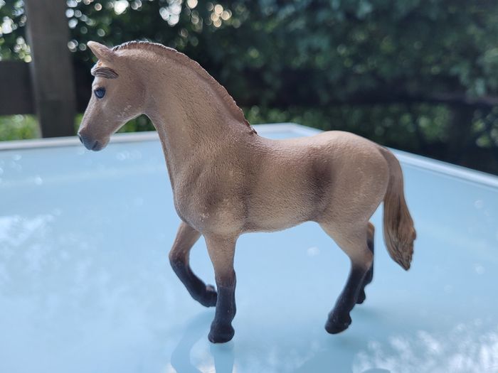 Lot de 3 Chevaux Scheich : 1 marron et noir, 1 marron/gris et 1 marron crinière tressée noeuds verts - photo numéro 2