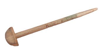 Années 1930 Fouet à Champagne estampillé sur la tige Maison Prunie