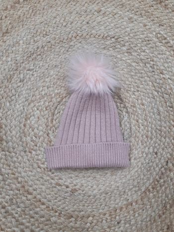 Bonnet côtelé avec pompon