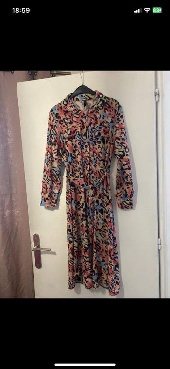 Robe légère motif léopard manches longues