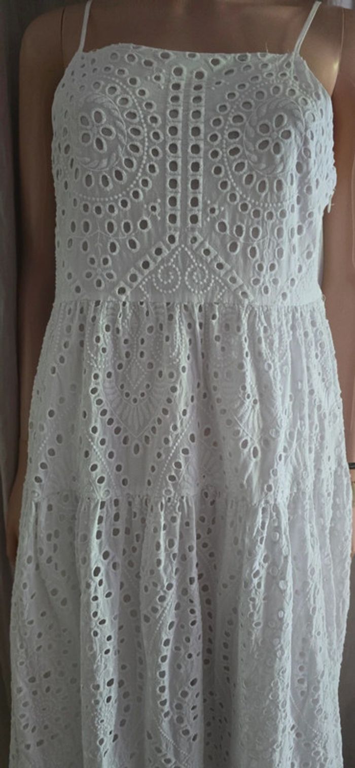 Robe Longue Blanche style Broderie Anglaise Taille M - photo numéro 8