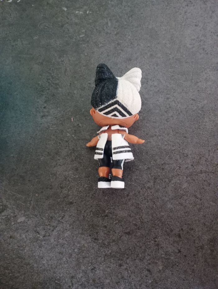 Poupée lol surprise - photo numéro 2