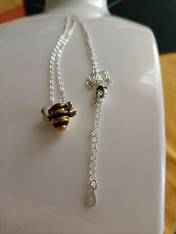 Collier argent avec pendentif abeille Neuf & raffiné