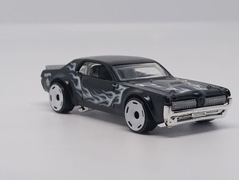 Hot Wheels '68 Mercury Cougar 2019 Noir Flamme blanche