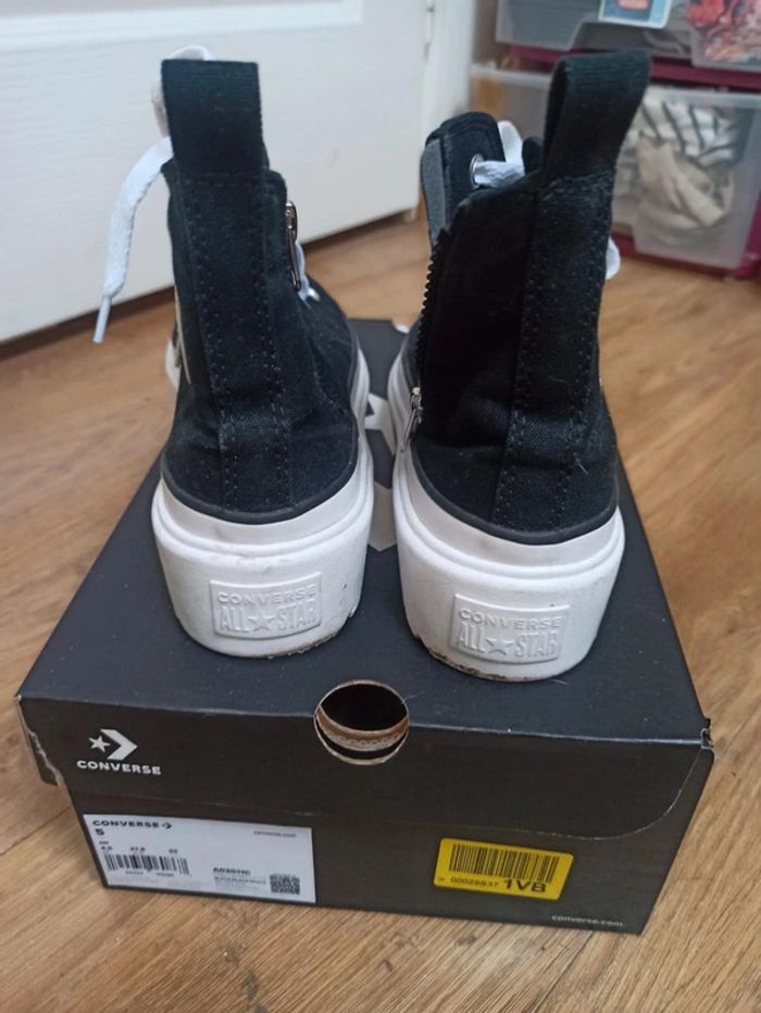 Paire de chaussures Converse - photo numéro 5