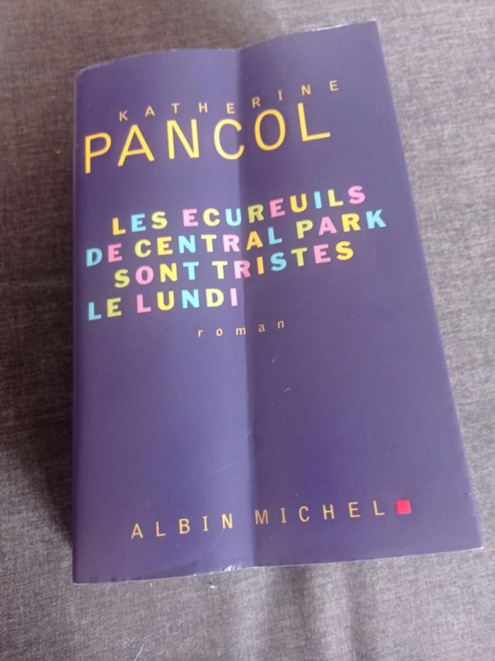 Livre les écureuils de central Park sont tristes le lundi