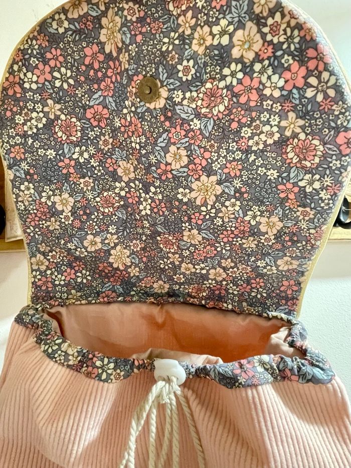 Banane femme fait main • velours bordeaux & tissu fleuri • format pratique - photo numéro 4