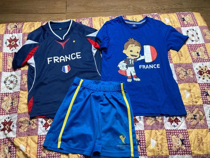 2 tee shirt + 1 short football 8 ans