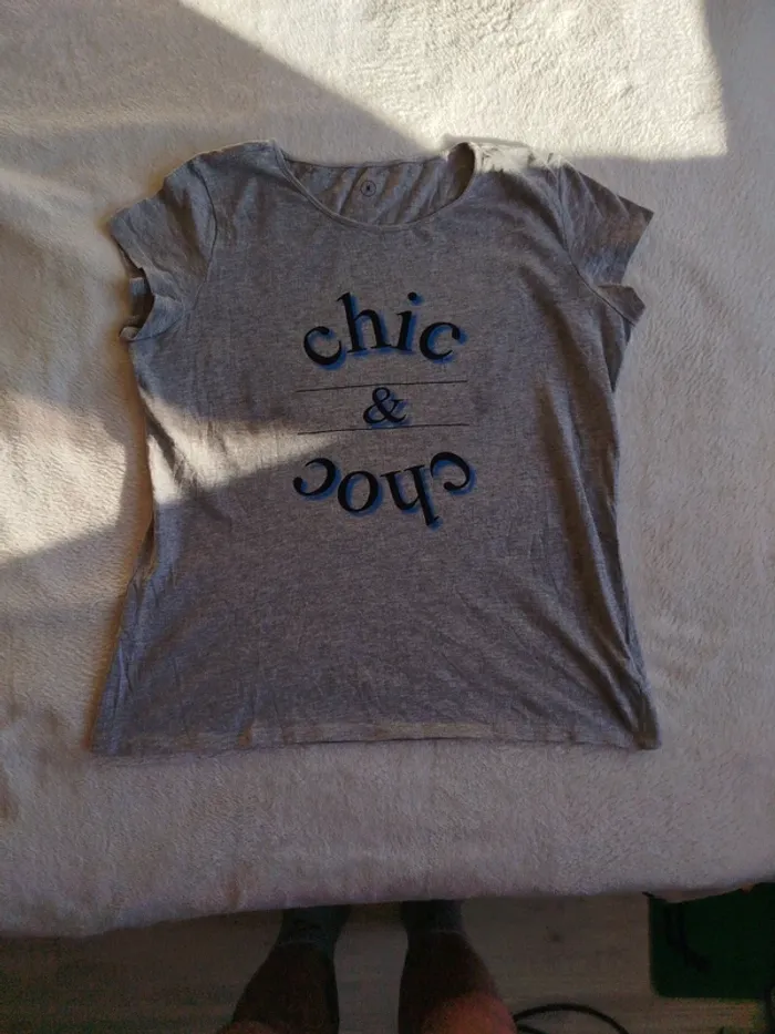 T-shirt femme gris taille M marque Carrefour - photo numéro 2