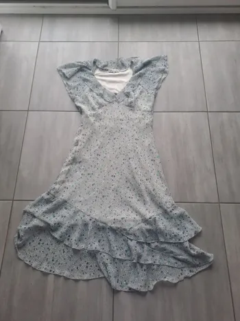 Robe midi à volant gris Taille 40