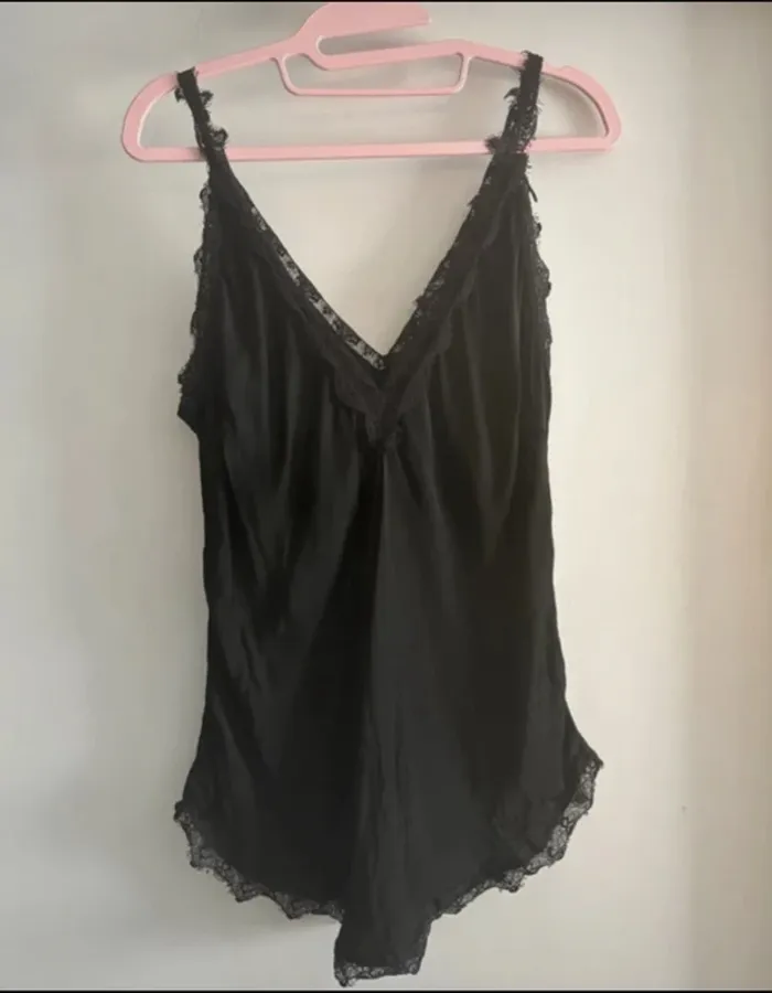 Débardeur Sexy en Satin Noir - Taille 38