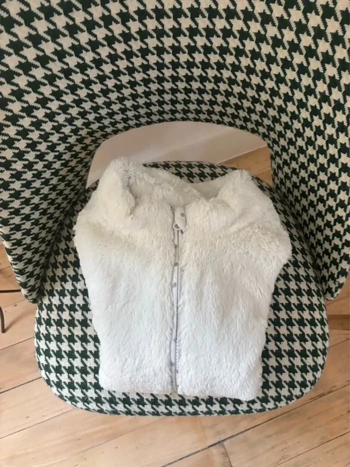 Sweat-shirt sans manches - photo numéro 5