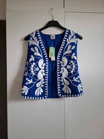 Gilet sans manches brodé 14 ans