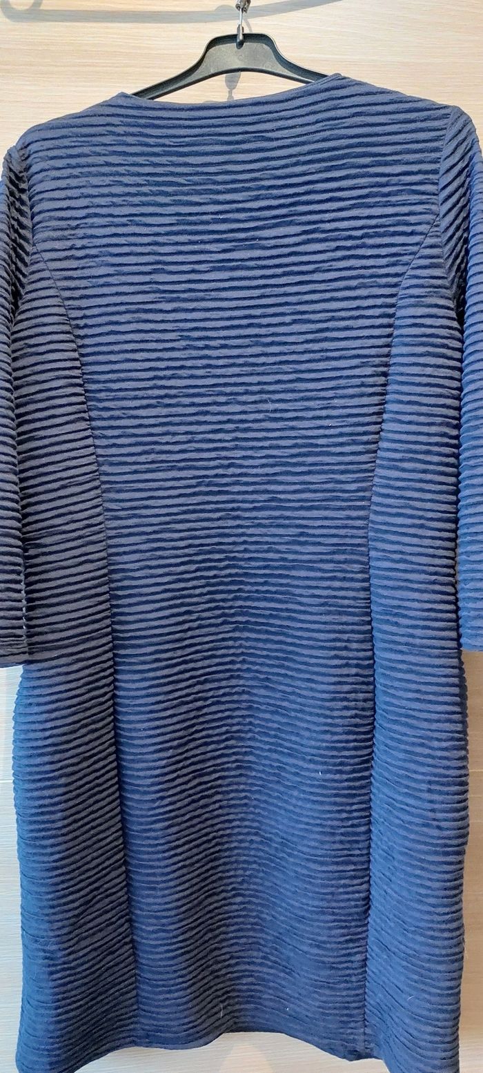Robe bleue marine - photo numéro 3