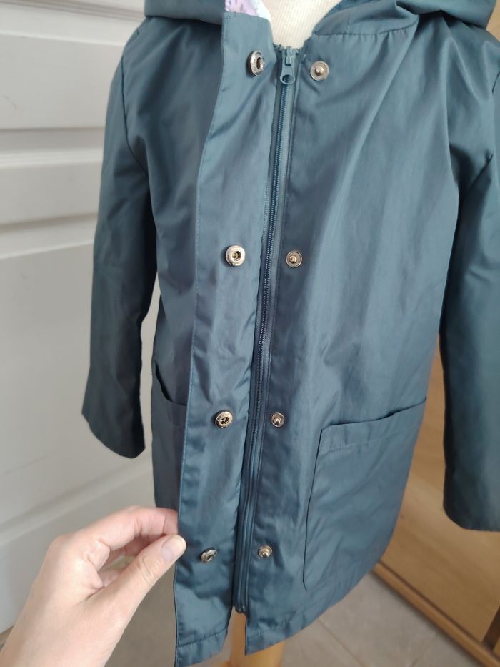 Imperméable fille 6 ans Kiabi en très bon état - photo numéro 5