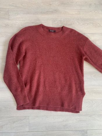 Pull bordeaux touché doux