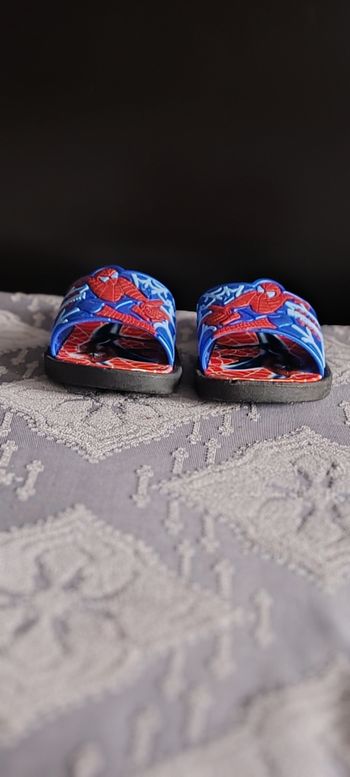 Paire de claquette spiderman