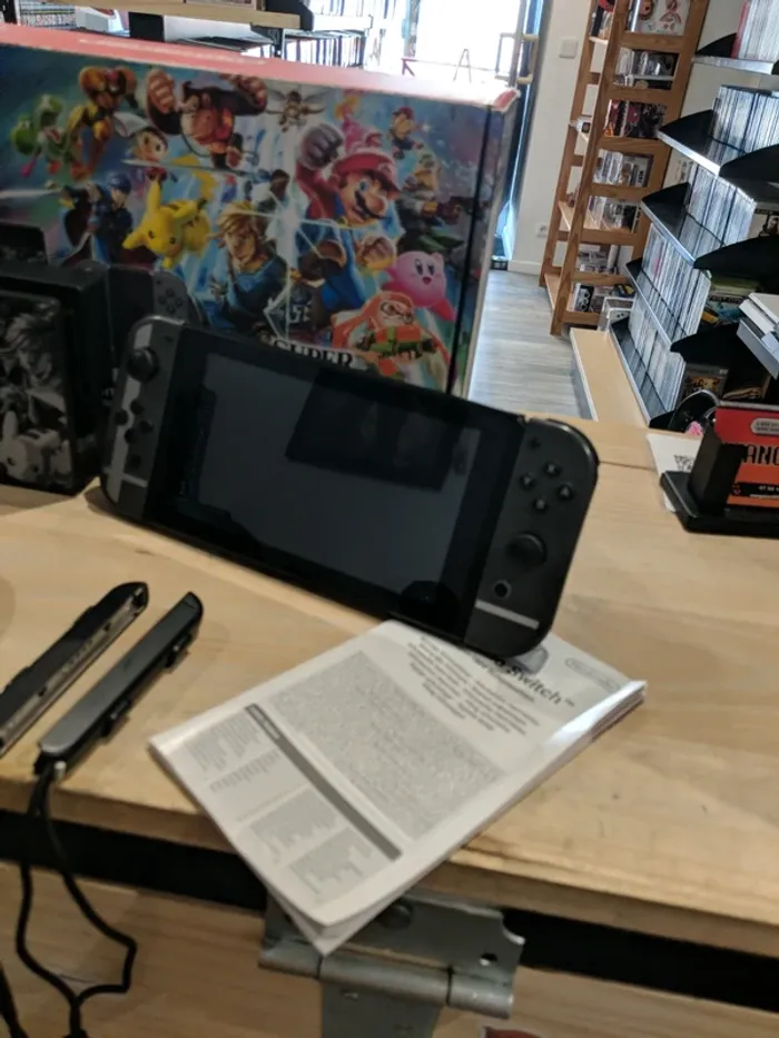 Nintendo Switch V1 Édition Super Smash Bros - photo numéro 4