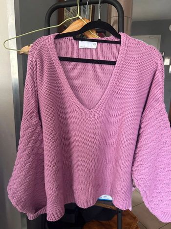 Pull rose col v