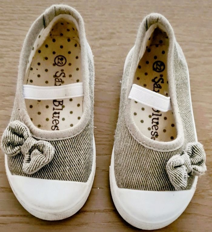 Ballerines en parfait état marron avec nœud et élastique saxo blues taille 22