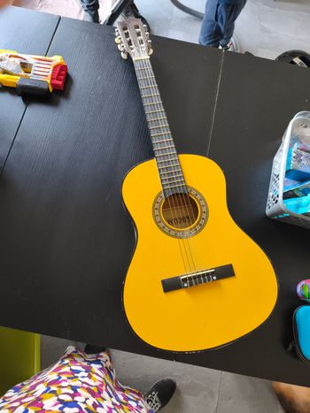 Guitare pour enfant