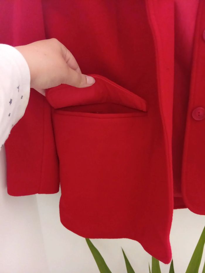 Manteau rouge - photo numéro 3