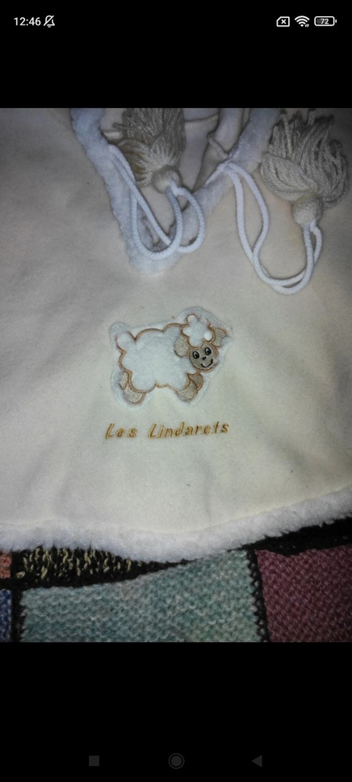 Très beau poncho fille e16