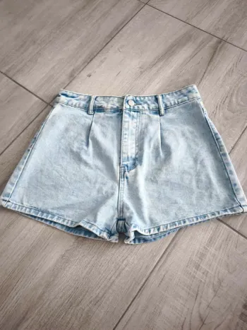 short en jean bleu clair