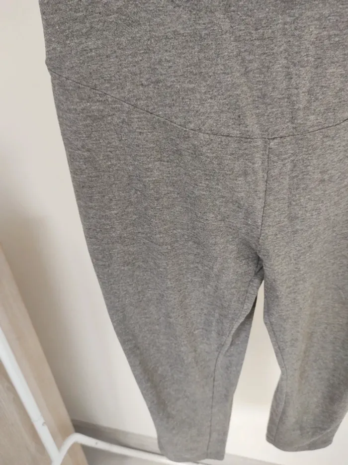 Legging court 7/8 Kiabi taille 39/40 - photo numéro 2