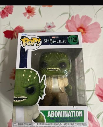 Figurine pop she/ Hulk neuve