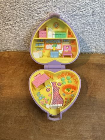 Polly Pocket Pretty Bunnies 1993