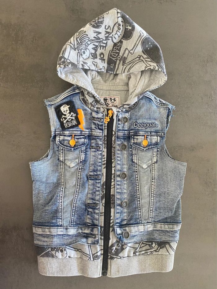 Veste zippée jean’s avec capuche et sans manche Desigual 5/6 ans